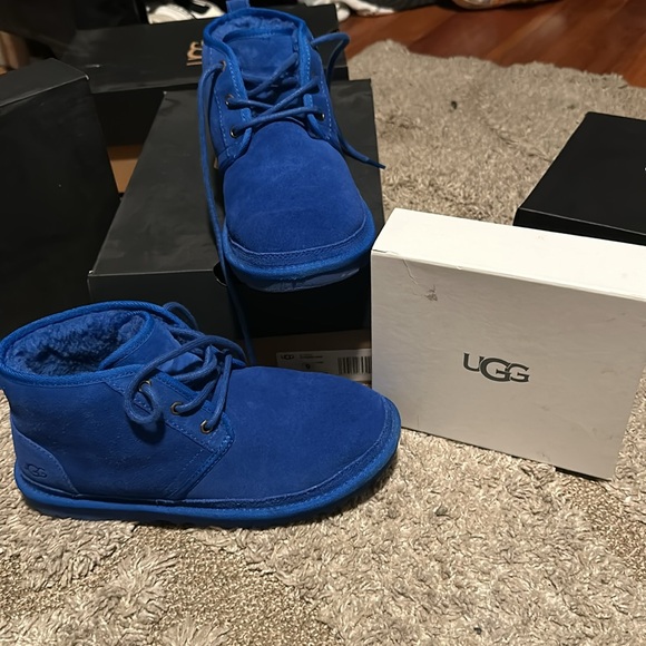 UGG 3 pairs 60 each and care kit $20
Thanks for looking
Let’s make a deal - Picture 13 of 17